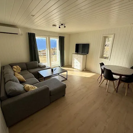 Fjord Horizon Holiday home *